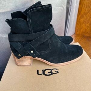 UGG Elora Women's Black Suede Ankle Boots